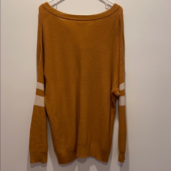 American Eagle Sweater - Picture 2 of 4